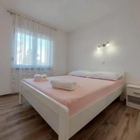 Lillas Apartment *