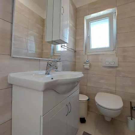 Lillas Apartment *