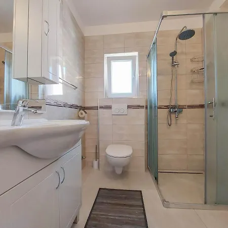 Apartment Lillas Selce