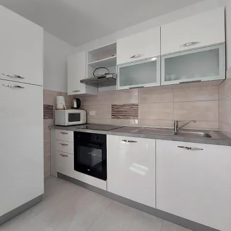 Apartment Lillas *